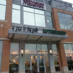 Streets of Woodfield - Maternity stores