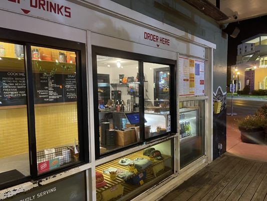 Lou’s Eastside by null