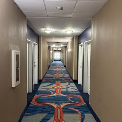 Comfort Inn & Suites - Hallway
