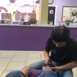 L A Nails - Lunch time Basic Pedicure