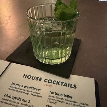 Cara Cara Club - Fortune Teller - Cocktail Bars Near Me - Chicago, Illinois