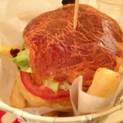 212 Hamburger & Delicious - 212 burger