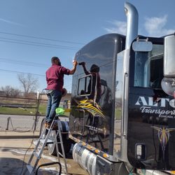 Moyaho Mobile Car Wash At Your Door - Semi truck exterior Detail