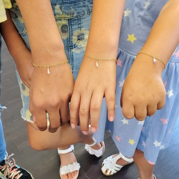 Aniyah Permanent Jewelry - permanent jewelry is safe for all ages! Young girls love our heart chain and crystal charms! - Jewelry Near Me - Ventura, California Aniyah Permanent Jewelry - permanent jewelry is safe for all ages! Young girls love our heart chain and crystal charms! - Jewelry Near Me - Ventura, California