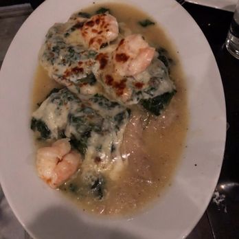 Stella Trattoria & Bar - Veal cutlet and shrimp with spinach and provolone in a lemon and wine sauce. - Italian Near Me - Blue Point, New York Stella Trattoria & Bar - Veal cutlet and shrimp with spinach and provolone in a lemon and wine sauce. - Italian Near Me - Blue Point, New York