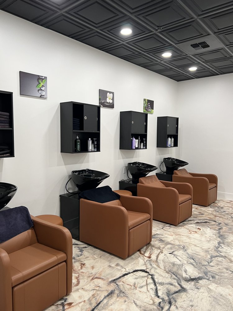 FERNWEH EXTENSION AND COLOR BAR 9660 Hageman Rd, Bakersfield