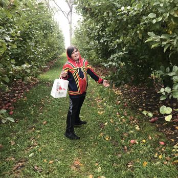 Rennie Orchards - Our son loved choosing apples - Fruits & Veggies Near Me - Williamsburg, Michigan Rennie Orchards - Our son loved choosing apples - Fruits & Veggies Near Me - Williamsburg, Michigan