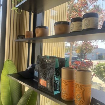 Black Dog Coffee Roasters - Coffee Roasteries Near Me - Signal Hill, California Black Dog Coffee Roasters - Coffee Roasteries Near Me - Signal Hill, California