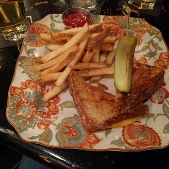 The Morrissey Pub - Grilled cheese and chips - Pubs Near Me - Vancouver, British Columbia