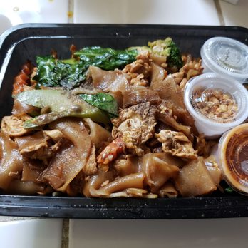 Thai Thai Restaurant - Pad See-ewe - Thai Near Me - Oceanside, California