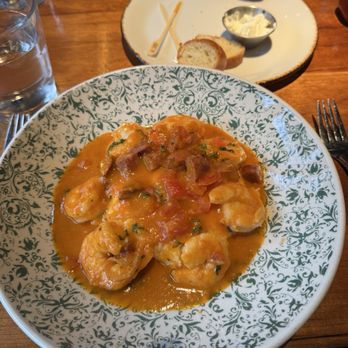 Old Ebbitt Grill - Gluten free shrimp and grits - Bars Near Me - Washington, DC, District of Columbia