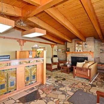 Americas Best Value Inn Iola - Lobby - Hotels Near Me - Iola, Kansas