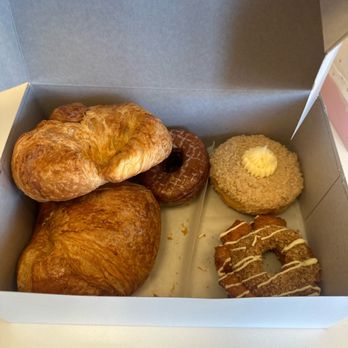 Friendly Donuts - Donuts Near Me - Orange, California Friendly Donuts - Donuts Near Me - Orange, California