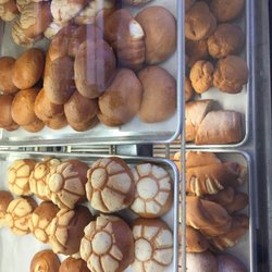 Panaderia La Quetzalteca - Breads... I think?!