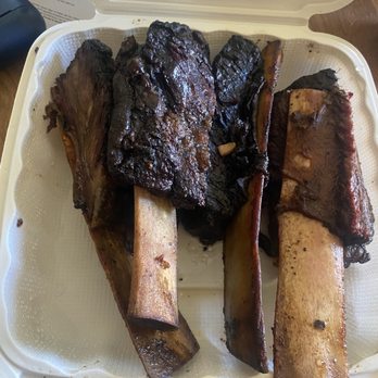 Luigi's BBQ & Deli - Beef ribs, sauce on the side - Mexican Near Me - Cotati, California
