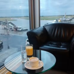 Lufthansa Senator Lounge - Frühstucken