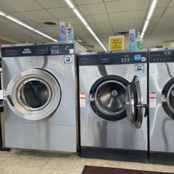 Lincoln Laundromat & Drycleaning - 100lb washer and 60 pound washer