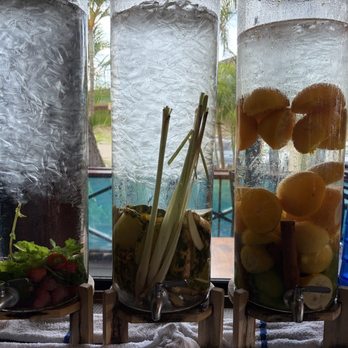 Nalu's South Shore Grill - Fruit-infused water! - Hawaiian Near Me - Kihei, Hawaii