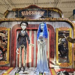 Spirit Halloween - Sideshow