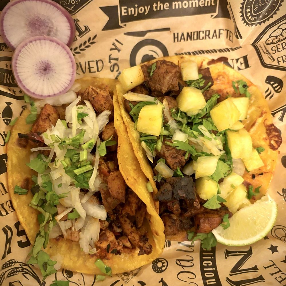 El Azul Taqueria - Taco plate - Tacos Near Me - Honolulu, Hawaii