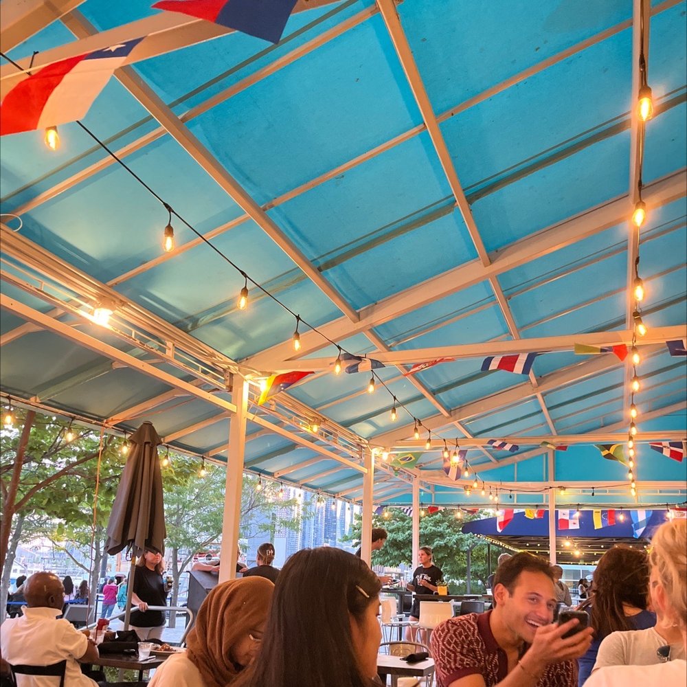 Bar Sol - Outside seating - Bars Near Me - Chicago, Illinois