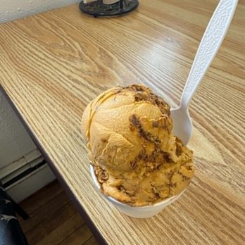 Farson Mercantile - Salted Caramel Ice Cream - Mini - Ice Cream & Frozen Yogurt Near Me - Farson, Wyoming Farson Mercantile - Salted Caramel Ice Cream - Mini - Ice Cream & Frozen Yogurt Near Me - Farson, Wyoming