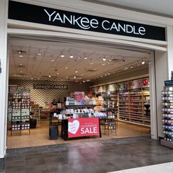 Yankee Candle - Entrance is in the BT wing of the mall.