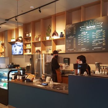 Rey Amargo Chocolate Shop - Interior (3/21/21) - Chocolatiers & Shops Near Me - Seattle, Washington