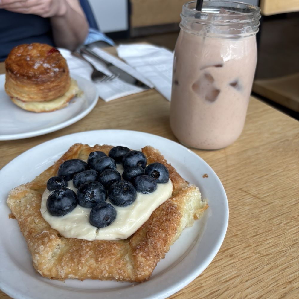Fox in the Snow - Galette and Iced Chai - Bakeries Near Me - Dublin, Ohio