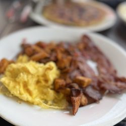 Craft Grill Breakfast Club