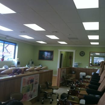Happy Nails & Spa - Nail Salons Near Me - North Providence, Rhode Island