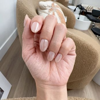 Lumi Nail Studio - Nail Salons Near Me - Pasadena, California
