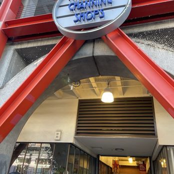 M&M Thread Salon - Exterior - Threading Services Near Me - Berkeley, California