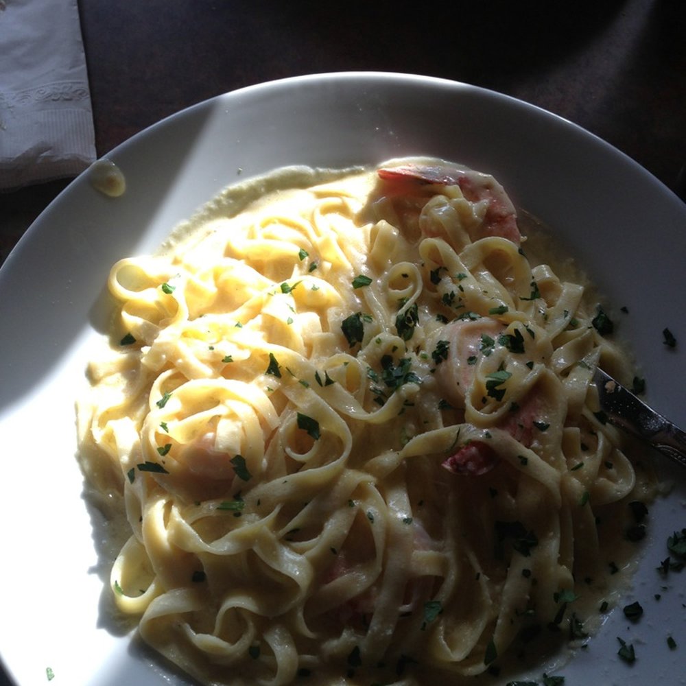 La Casa Bella - Shrimp Alfredo - Italian Near Me - Brooklyn, New York La Casa Bella - Shrimp Alfredo - Italian Near Me - Brooklyn, New York