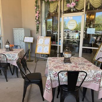 Elysian Fields - Outside seating - Cupcakes Near Me - Mesa, Arizona