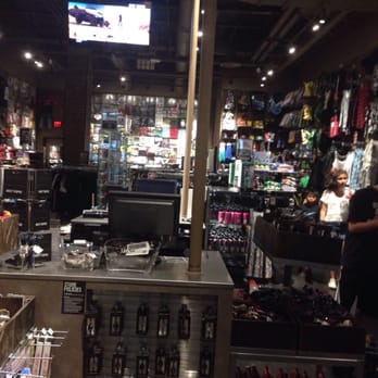 Hot Topic - Accessories Near Me - Springfield, Virginia Hot Topic - Accessories Near Me - Springfield, Virginia