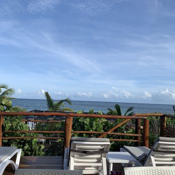 Hayhu - View from our lunch table - Beach Bars Near Me - Mahahual, ROO