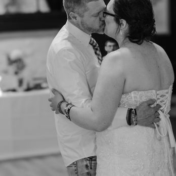 VJ Brunzy - Wedding in Fergus Falls Minnesota - DJs Near Me VJ Brunzy - Wedding in Fergus Falls Minnesota - DJs Near Me