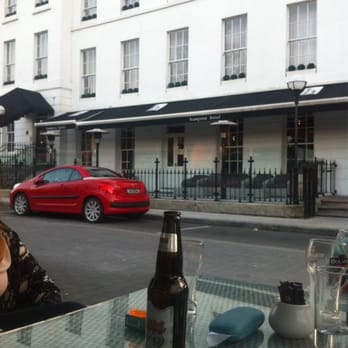 Hampton Hotel - Sunny old day - Hotels Near Me - Dublin, D