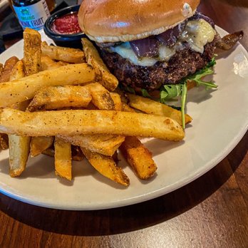Pounders Restaurant - Graham Burger - Pizza Near Me - Laie, Hawaii