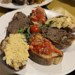 Cantina Modica di San Giovanni - Bruschette di terra