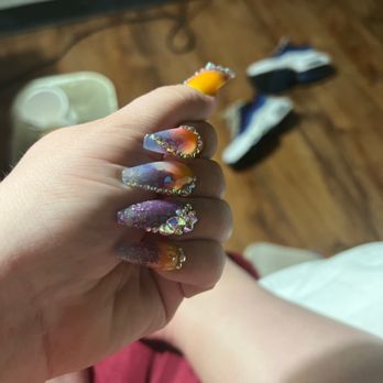 Famous Nails - Nails by Leah - Massage Near Me - Savannah, Georgia