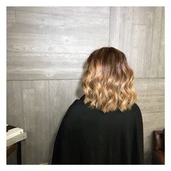 Frank Hair Artist - Blonde lob
