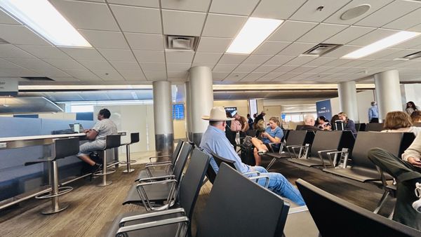 Bill and Hillary Clinton National Airport by null