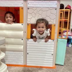 Mixed ages to build sibling connections
