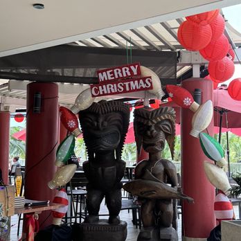 The Christmas Bar - Pop-Up Restaurants Near Me - Honolulu, Hawaii The Christmas Bar - Pop-Up Restaurants Near Me - Honolulu, Hawaii