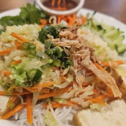Pho House & Akira Sushi - Vermicelli Bowl with Stir Fried Tofu & Veggies (vegan)