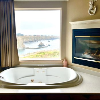 North Cliff Hotel - Hotels Near Me - Fort Bragg, California