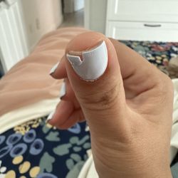 Menta Y Canela Nail Salon - Ya se me está cayendo el esmalte y me hice las uñas el sábado pasado.