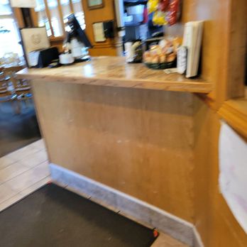 Gus' Pub And Pizzarama - Pizza Near Me - Plainfield, Connecticut